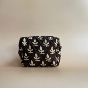 Nia makeup bag 23
